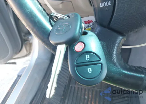 2010 Toyota Tacoma Prerunner V6 из США, поврежденный, VIN 3TMJU4GN3AM093600